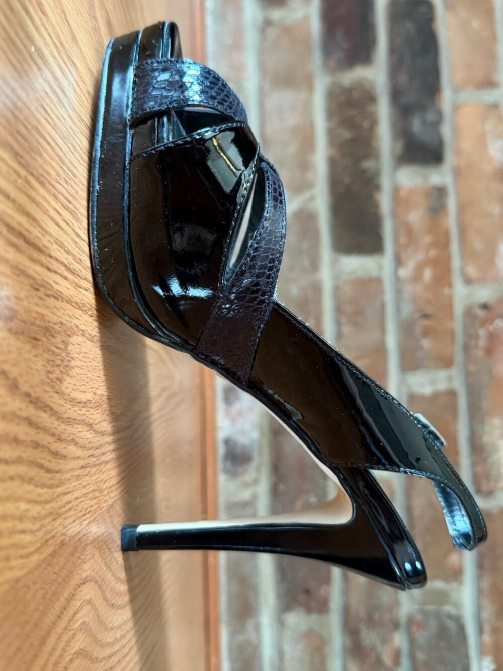 White House Black Market Vera Slingback Stiletto Pumps • Black • Size 7.5